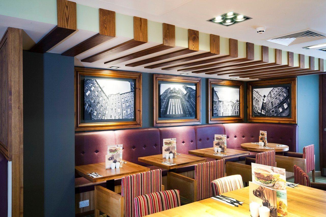 Premier Inn Edinburgh Princes Street מראה חיצוני תמונה