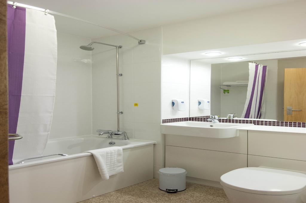 Premier Inn Edinburgh Princes Street חדר תמונה