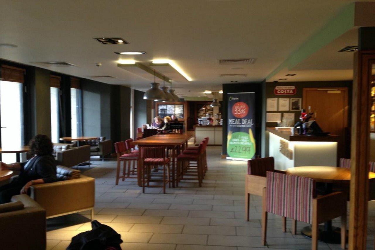 Premier Inn Edinburgh Princes Street מראה חיצוני תמונה