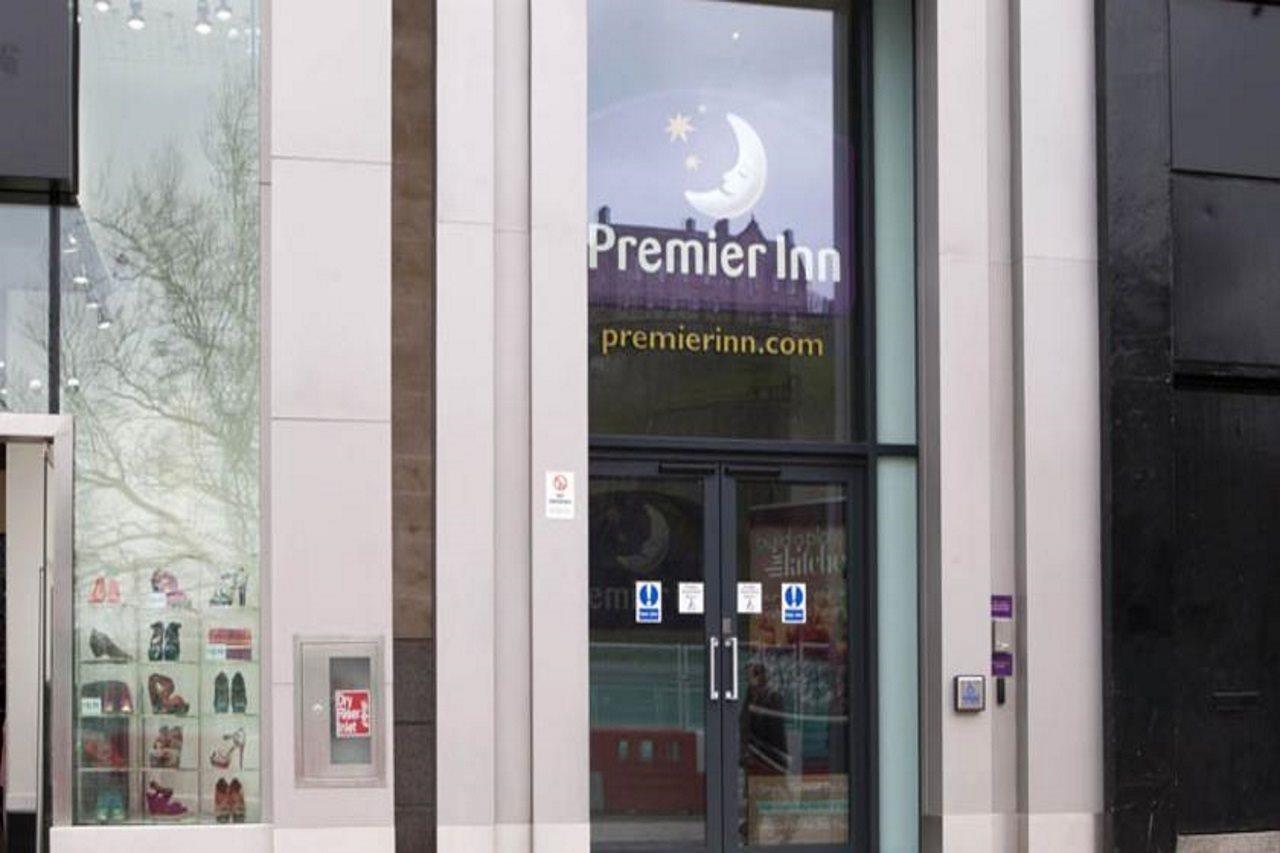 Premier Inn Edinburgh Princes Street מראה חיצוני תמונה