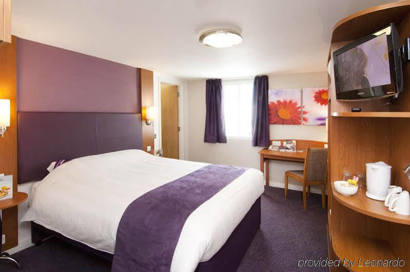 Premier Inn Edinburgh Princes Street מראה חיצוני תמונה